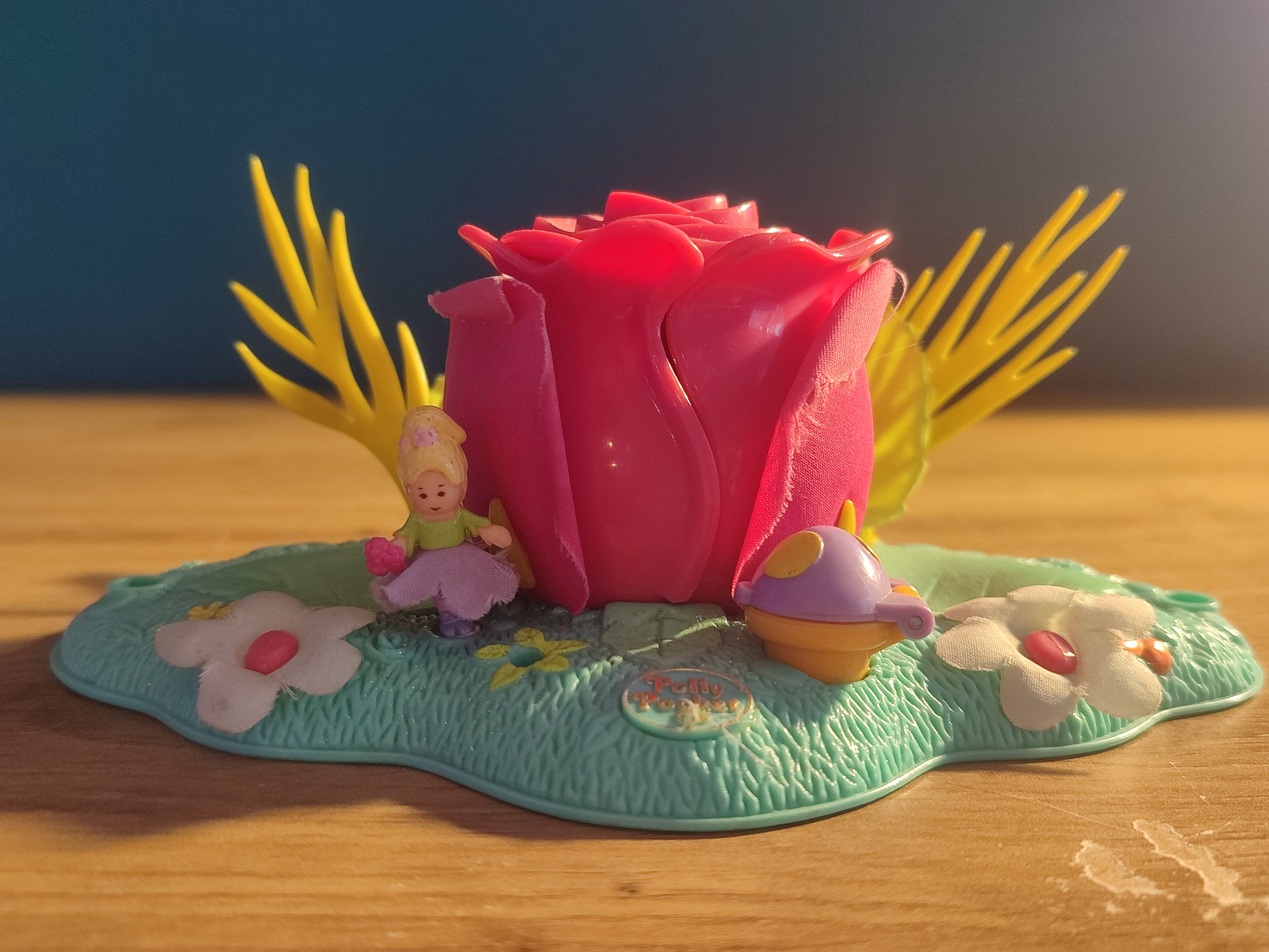 polly pocket rose Hideaway