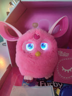 Furby rose en boîte
