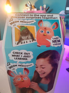 Furby rose en boîte